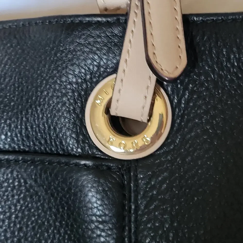 Michael Kors Jet Set Large Black Leather Tote Handbag Beige Straps MK Logo‎ Snap